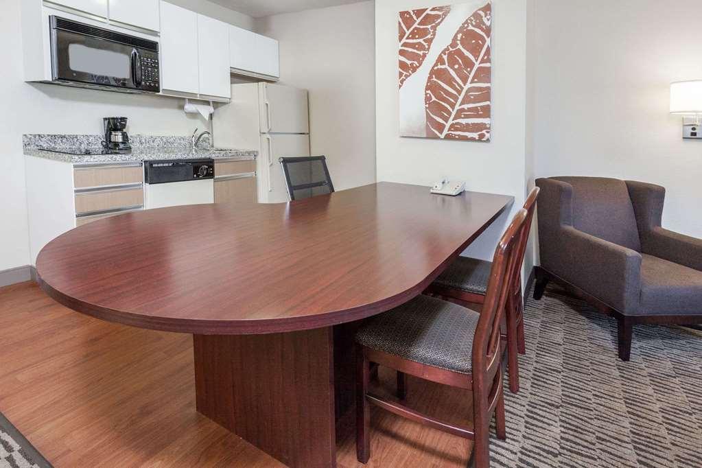 Mainstay Suites Detroit Оберн-Хиллс Номер фото
