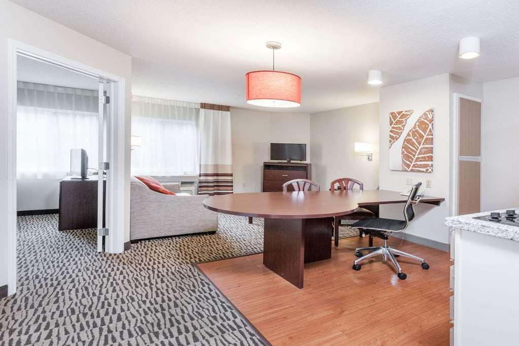 Mainstay Suites Detroit Оберн-Хиллс Номер фото