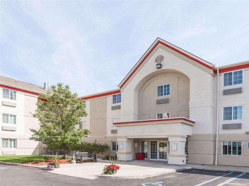 Mainstay Suites Detroit Оберн-Хиллс Экстерьер фото