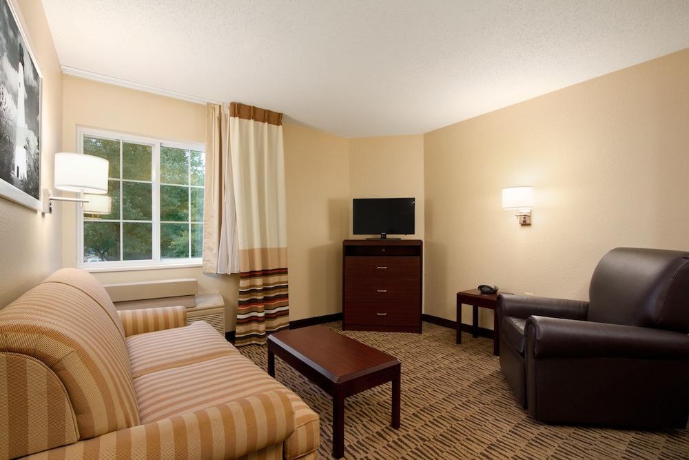 Mainstay Suites Detroit Оберн-Хиллс Экстерьер фото