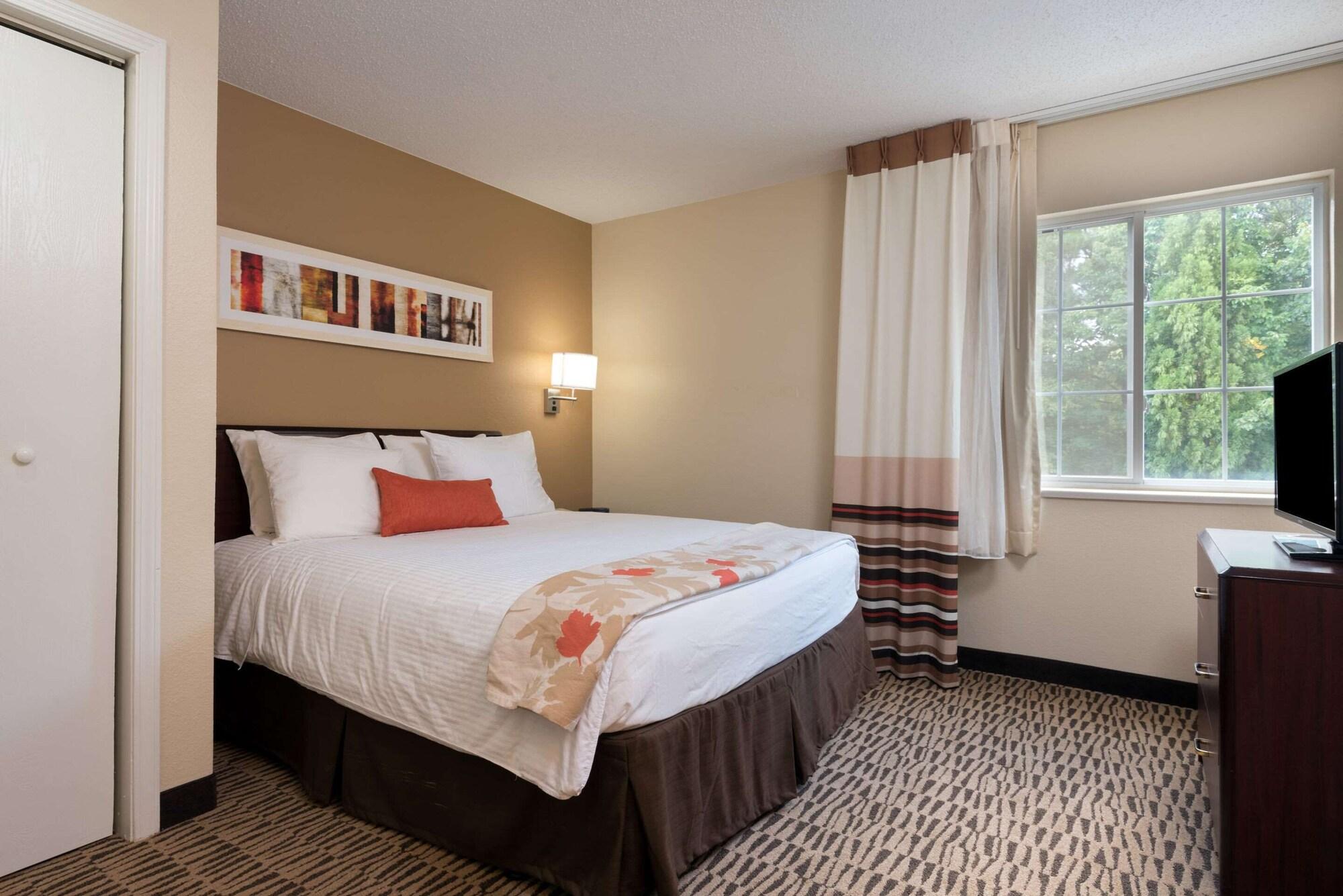 Mainstay Suites Detroit Оберн-Хиллс Экстерьер фото