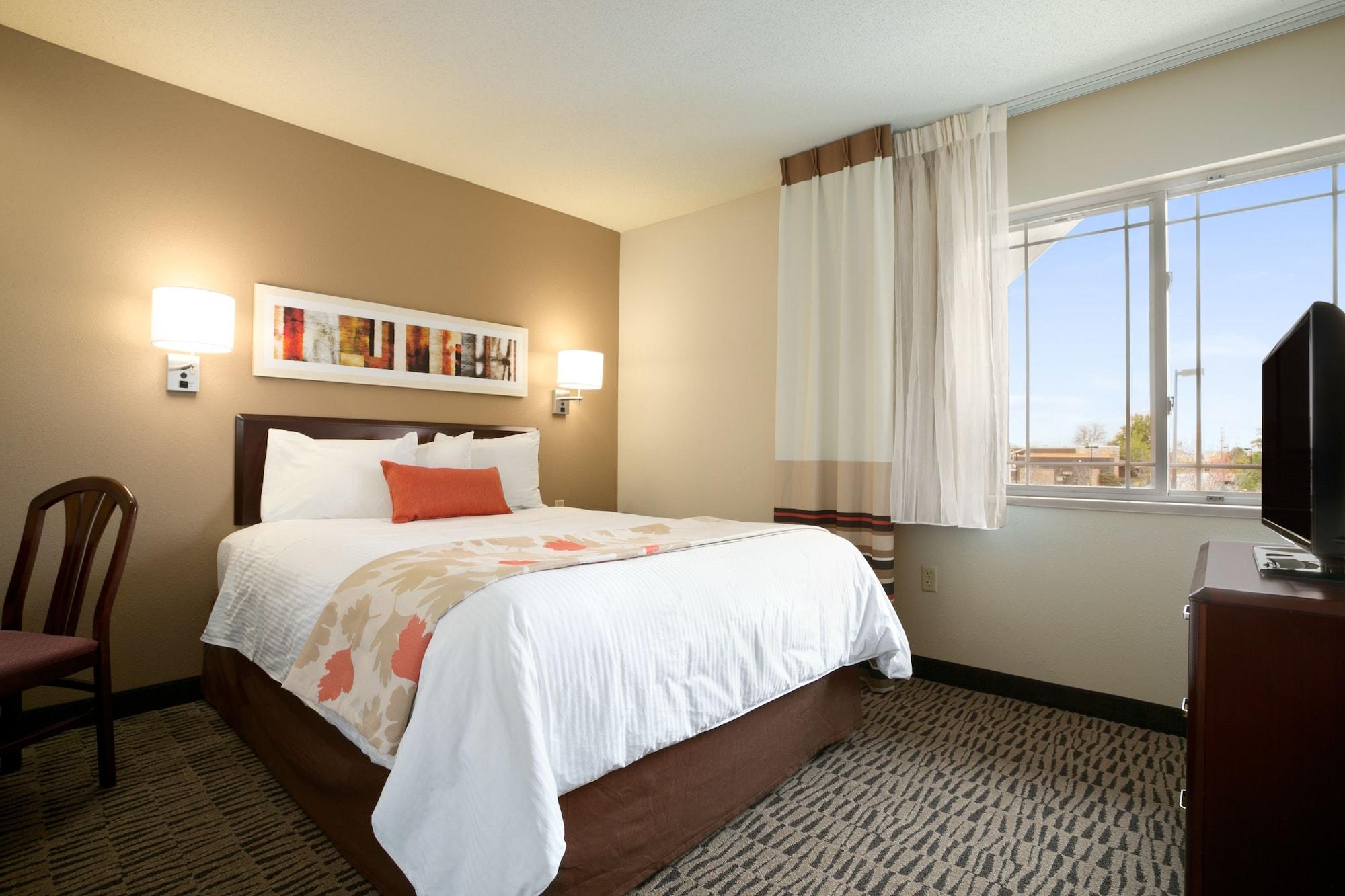 Mainstay Suites Detroit Оберн-Хиллс Экстерьер фото