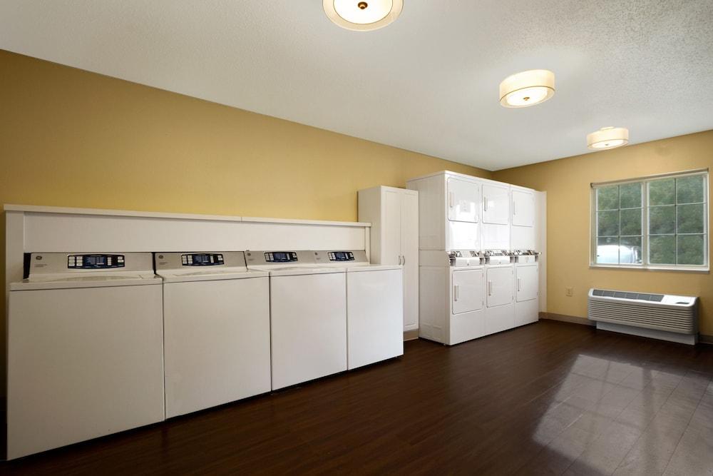 Mainstay Suites Detroit Оберн-Хиллс Экстерьер фото